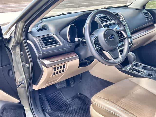 Used 2019 Subaru Outback 2.5i Limited AWD/4WD image 3