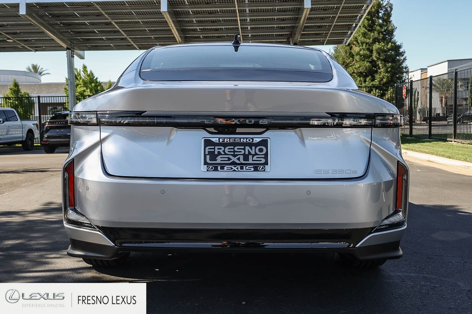 New 2026 Lexus ES 350e FWD image 5