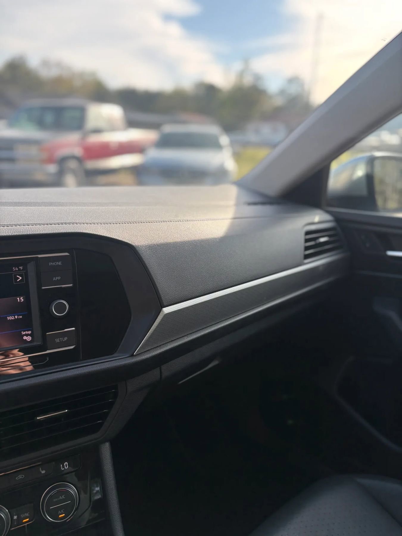 Used 2019 Volkswagen Jetta SE image 41