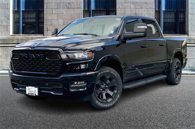 New 2026 RAM 1500 4x4 Crew Cab image 2