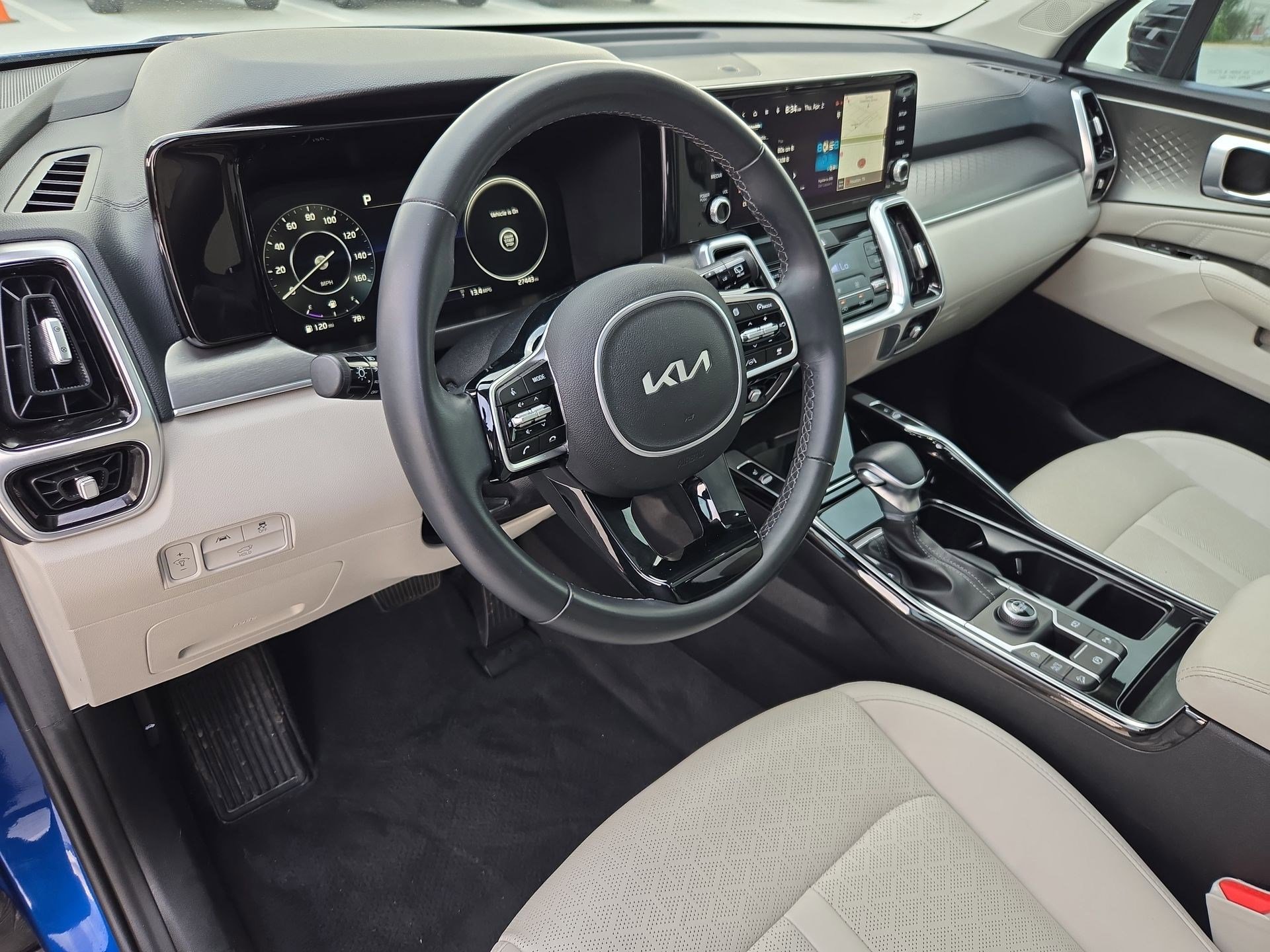 Used 2023 Kia Sorento SX image 13