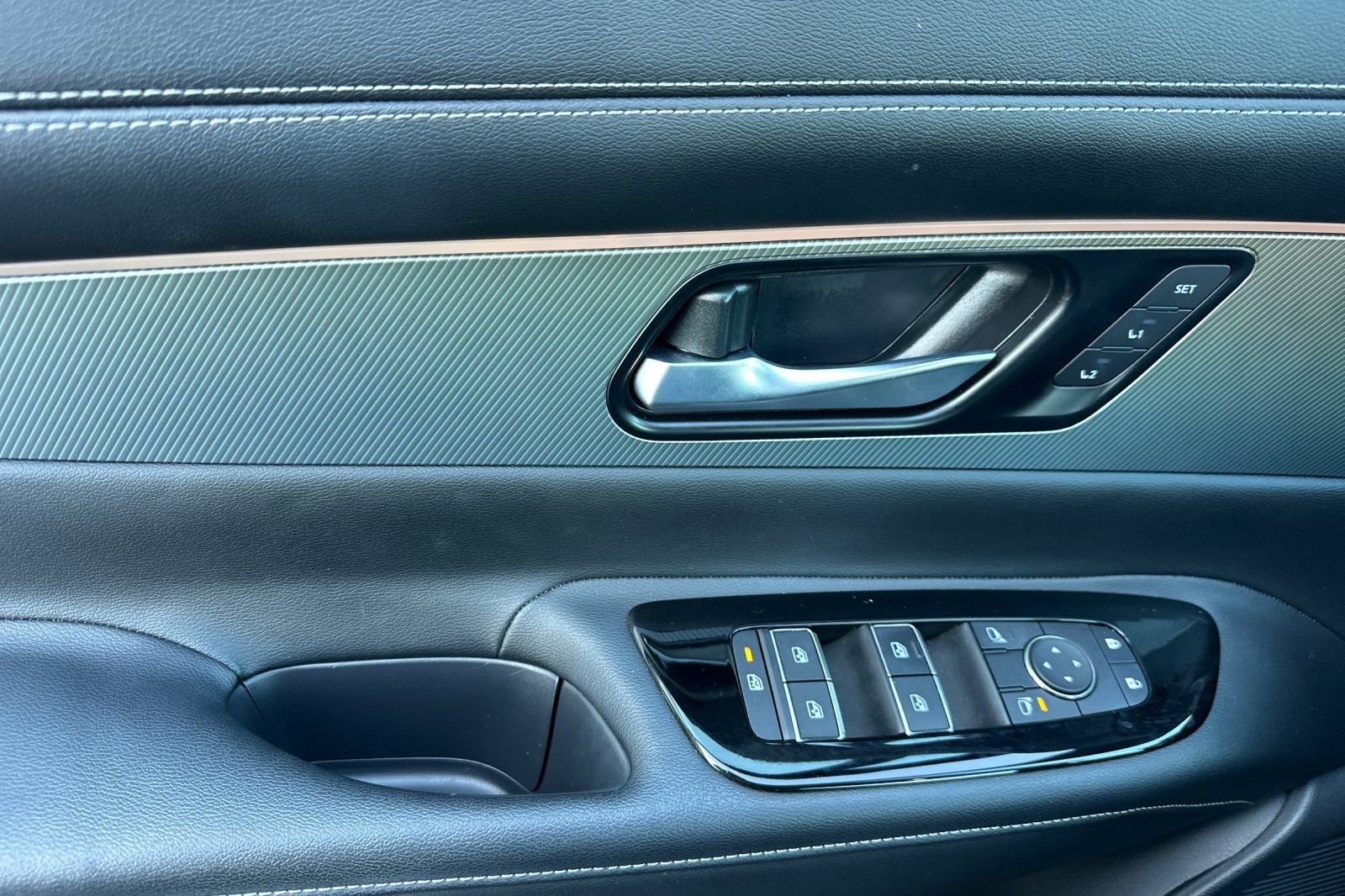 Certified 2025 Nissan Murano SL image 12