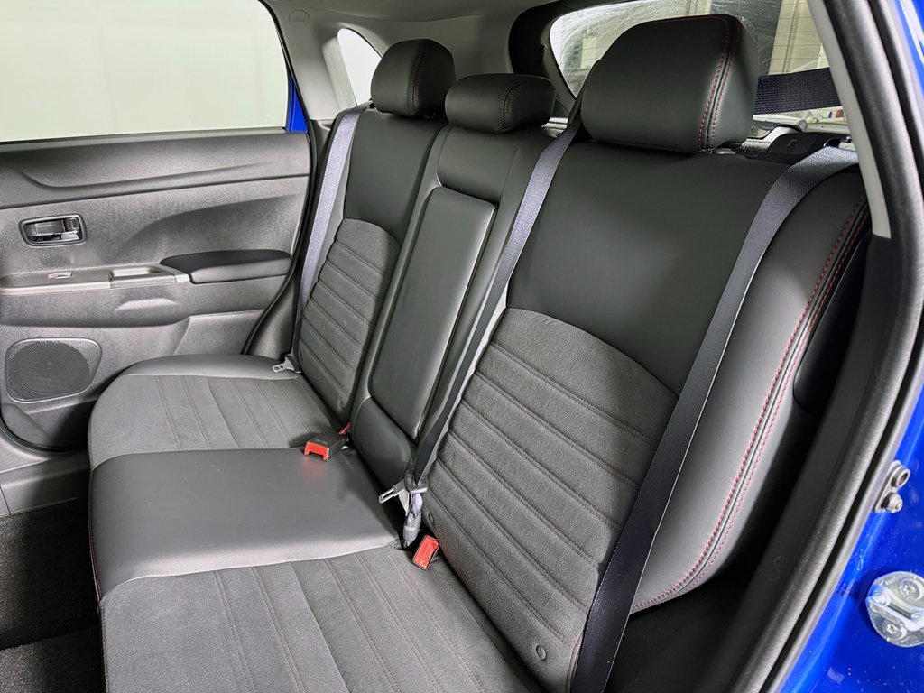 Used 2023 Mitsubishi Outlander Sport SE image 26
