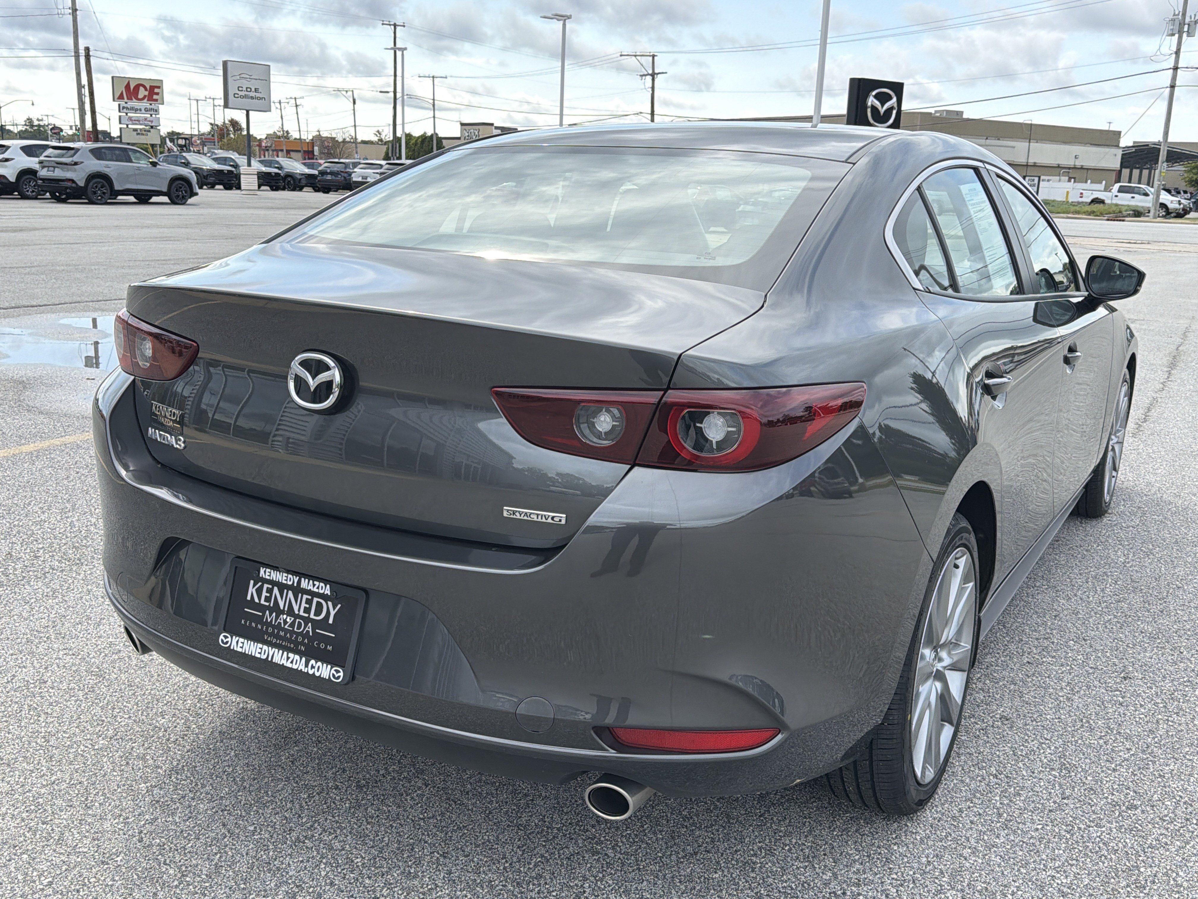 Certified 2023 MAZDA MAZDA3 s FWD image 3