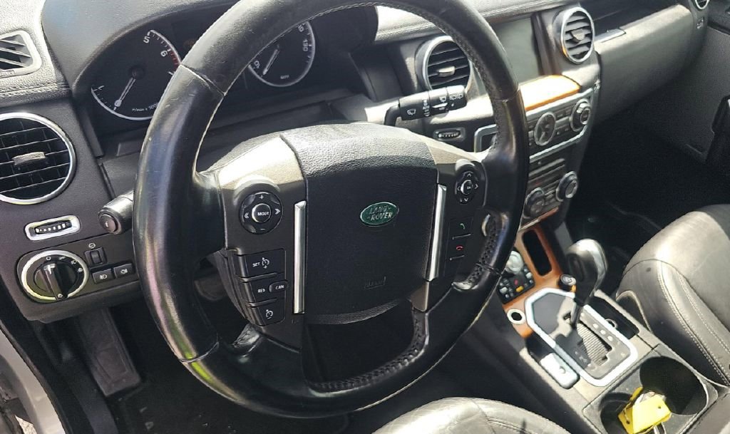 Used 2011 Land Rover LR4 HSE AWD/4WD image 5