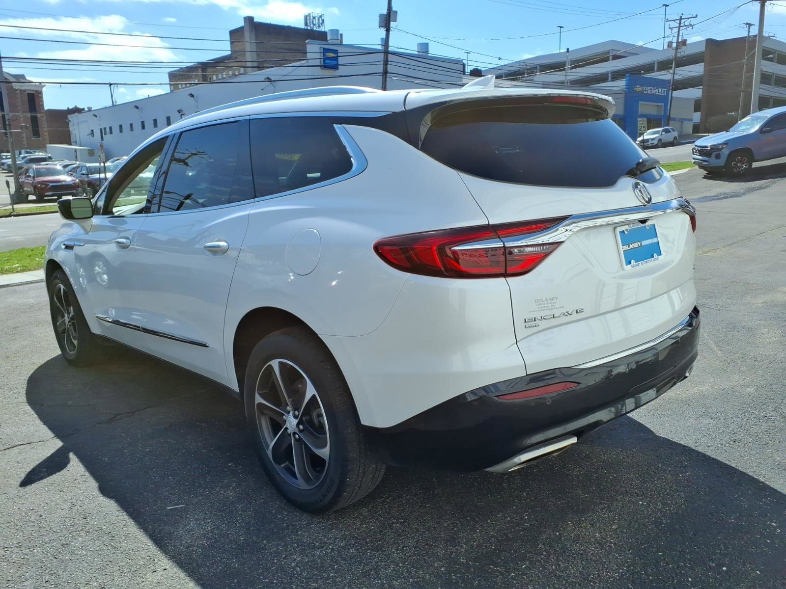 Used 2021 Buick Enclave Essence w/ Sport Touring Edition image 7