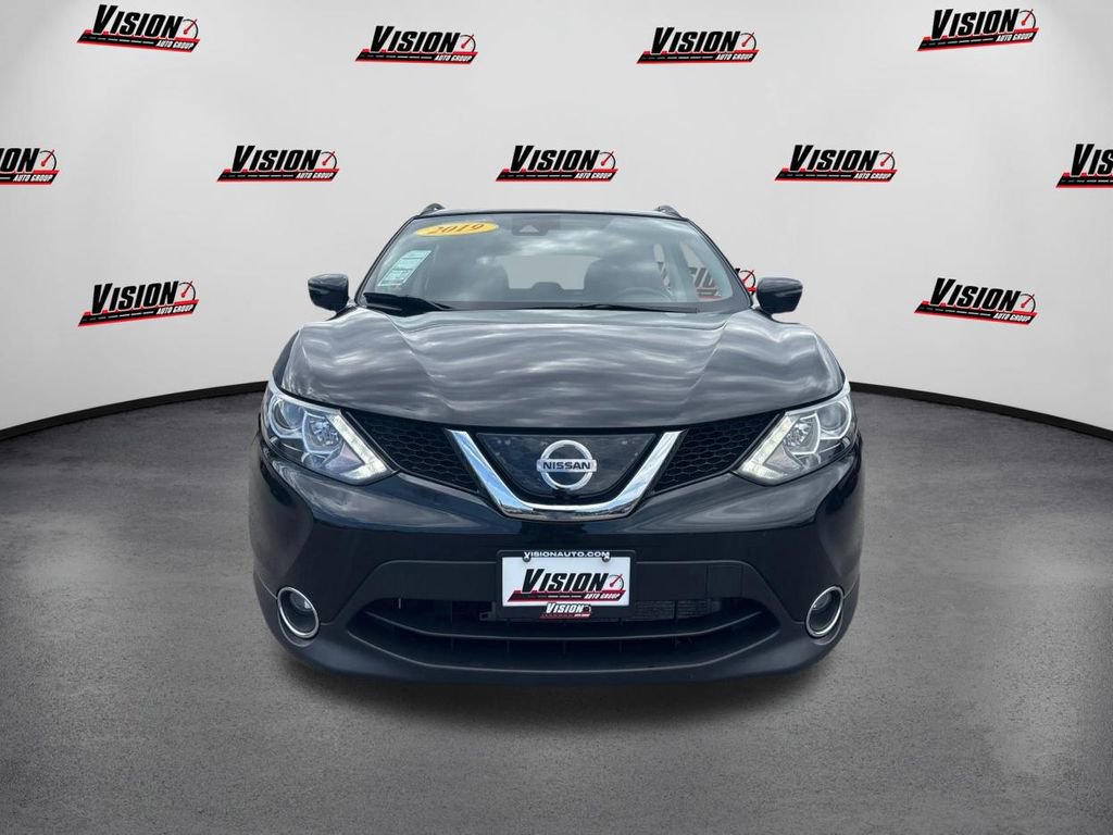 Used 2019 Nissan Rogue Sport SV w/ Technology Package AWD/4WD image 2