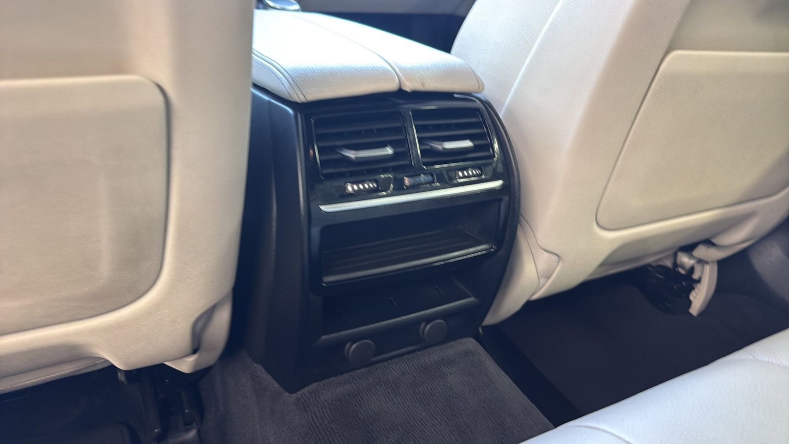 Used 2019 BMW 540i w/ M Sport Package RWD image 27
