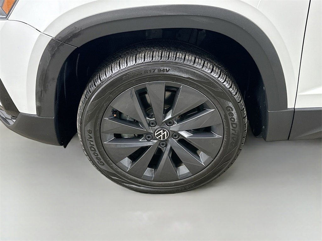 Used 2022 Volkswagen Taos S image 8