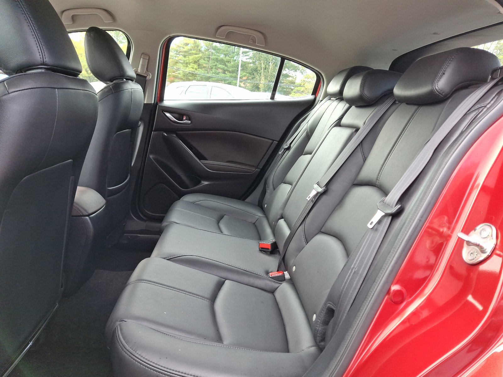 Used 2018 MAZDA MAZDA3 Touring image 11