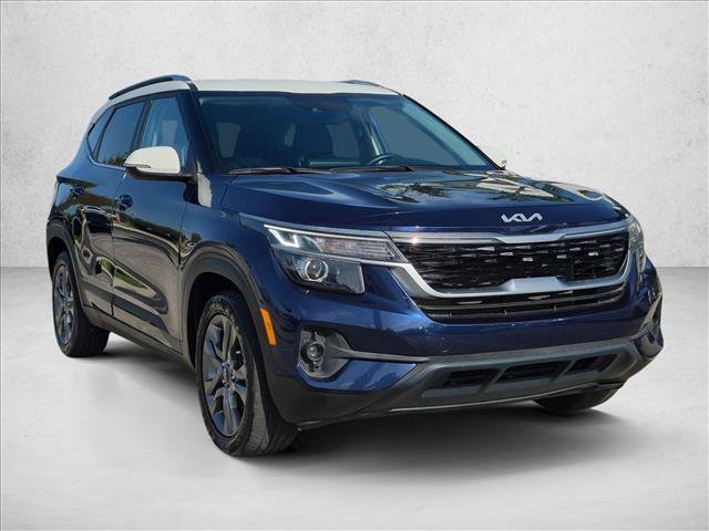 Used 2023 Kia Seltos S w/ Navigation Package FWD image 3