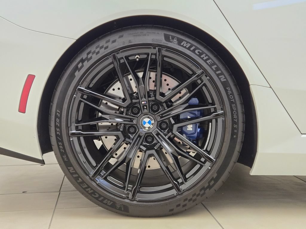 Used 2026 BMW M5 Touring AWD/4WD image 7