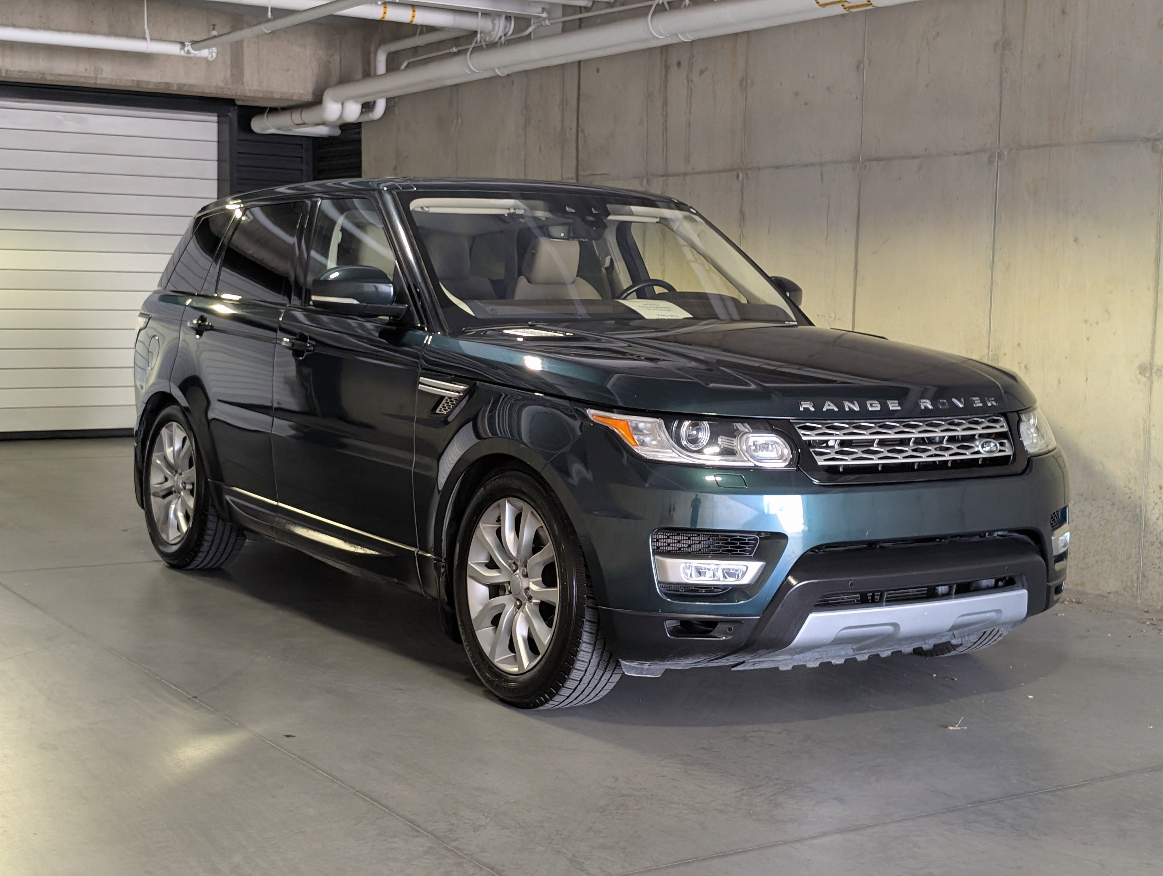 Used 2017 Land Rover Range Rover Sport HSE AWD/4WD image 11