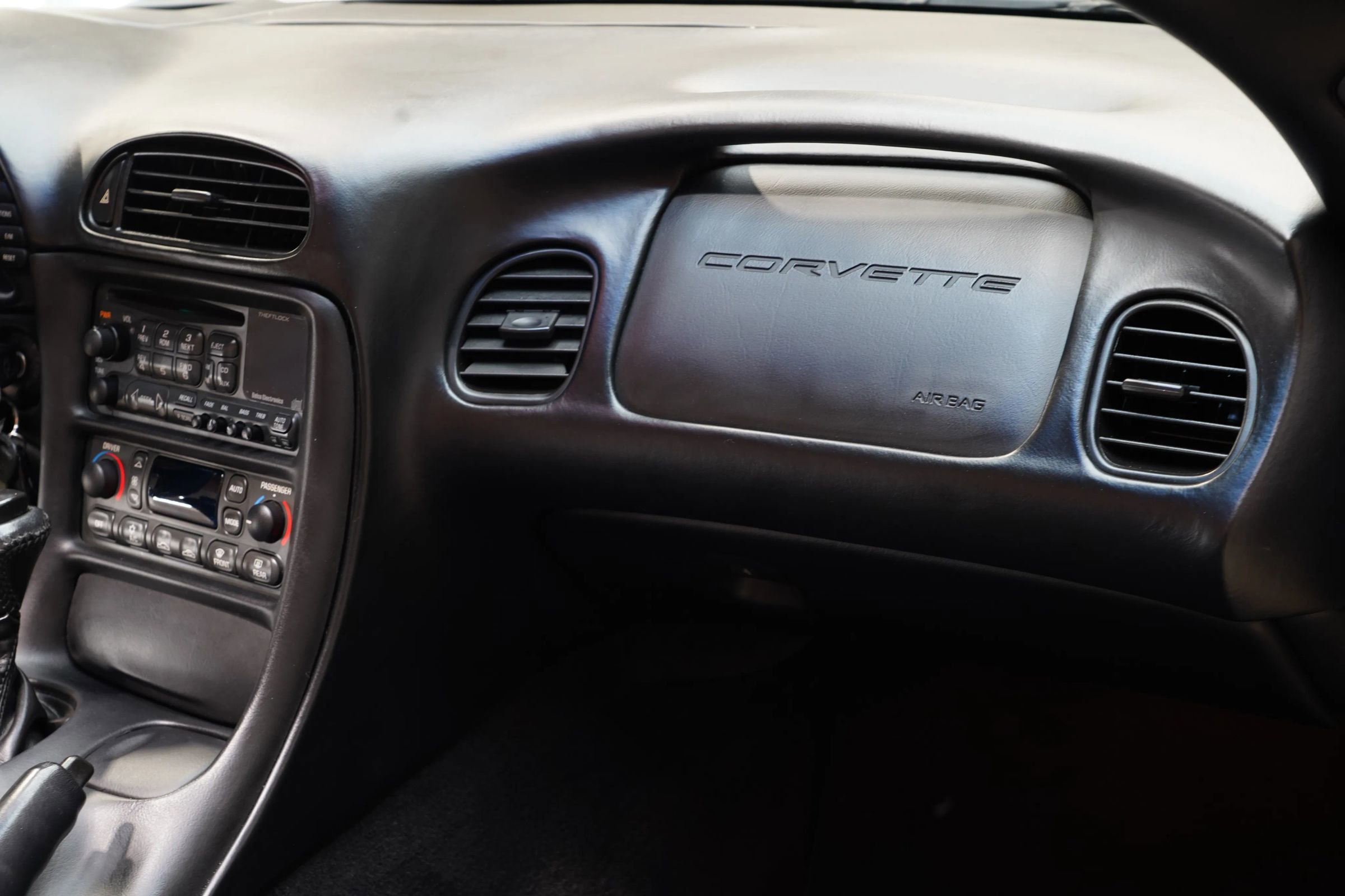 Used 2004 Chevrolet Corvette Convertible w/ Preferred Equipment Group image 30