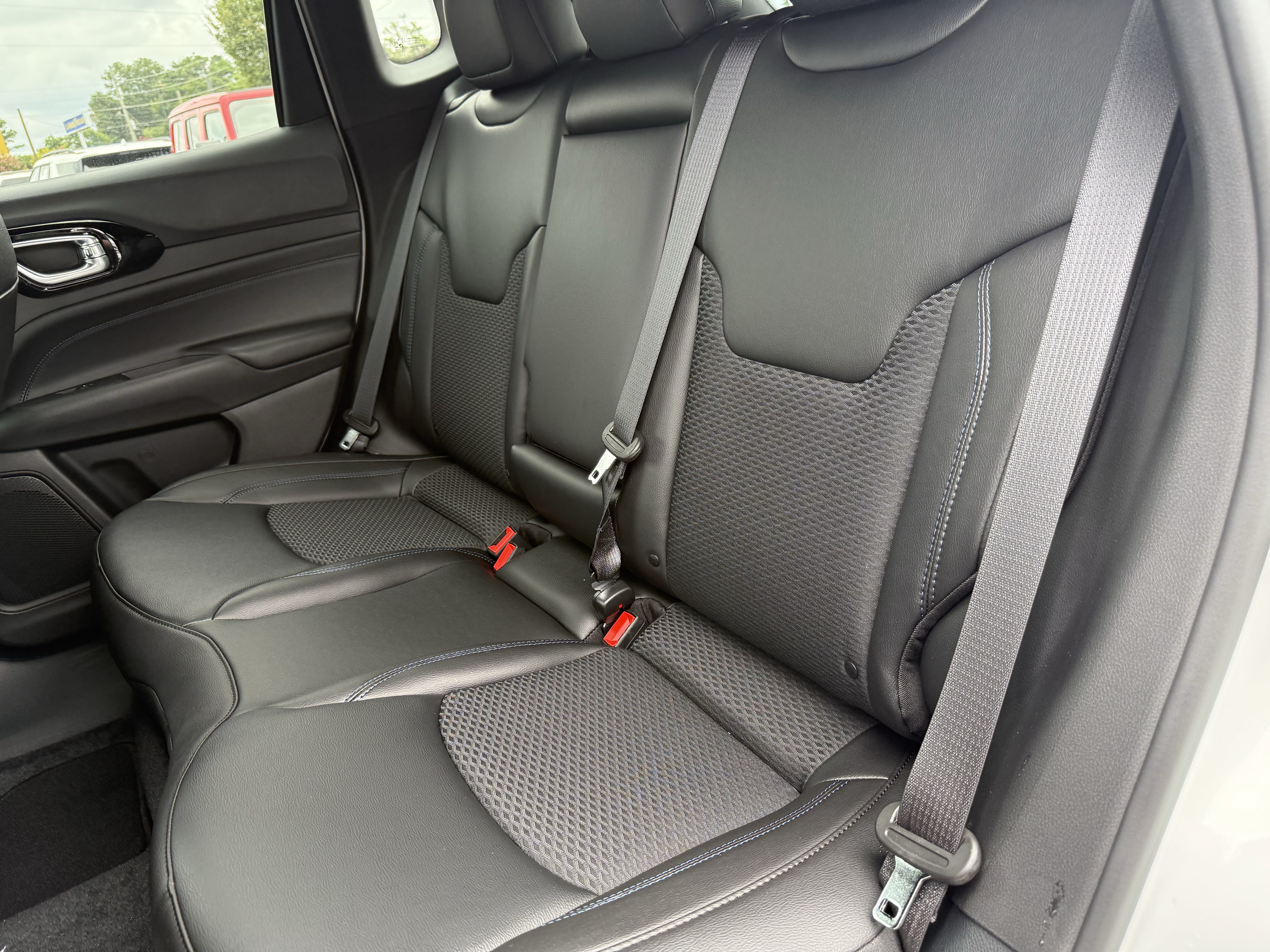 New 2026 Jeep Compass Latitude AWD/4WD image 31