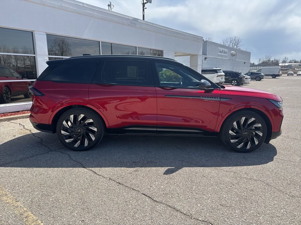 Used 2024 Lincoln Nautilus Reserve w/ Equipment Group 203A image 2