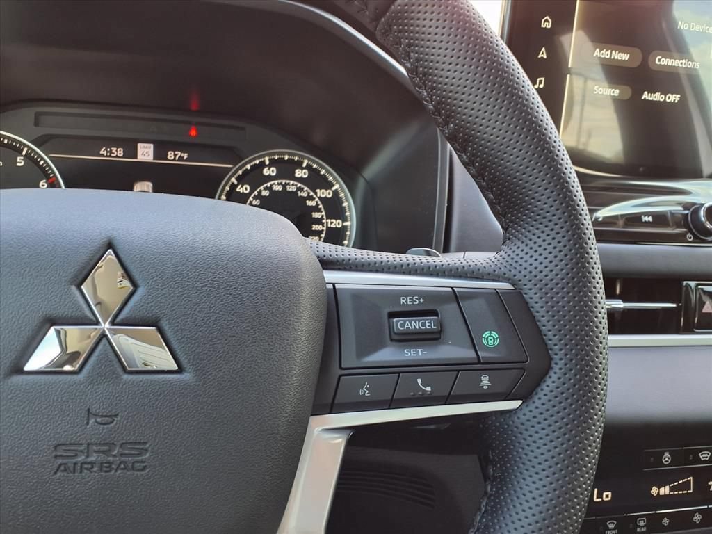 Used 2026 Mitsubishi Outlander SE AWD/4WD image 18