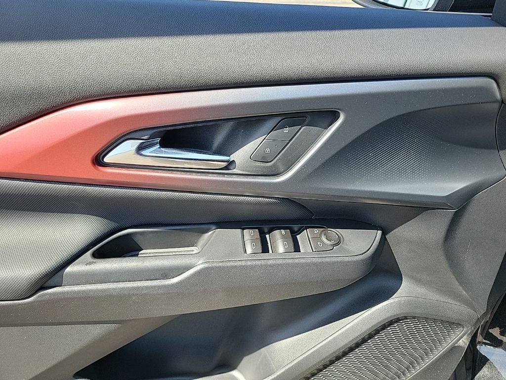 Used 2024 Chevrolet Equinox EV RS FWD image 10