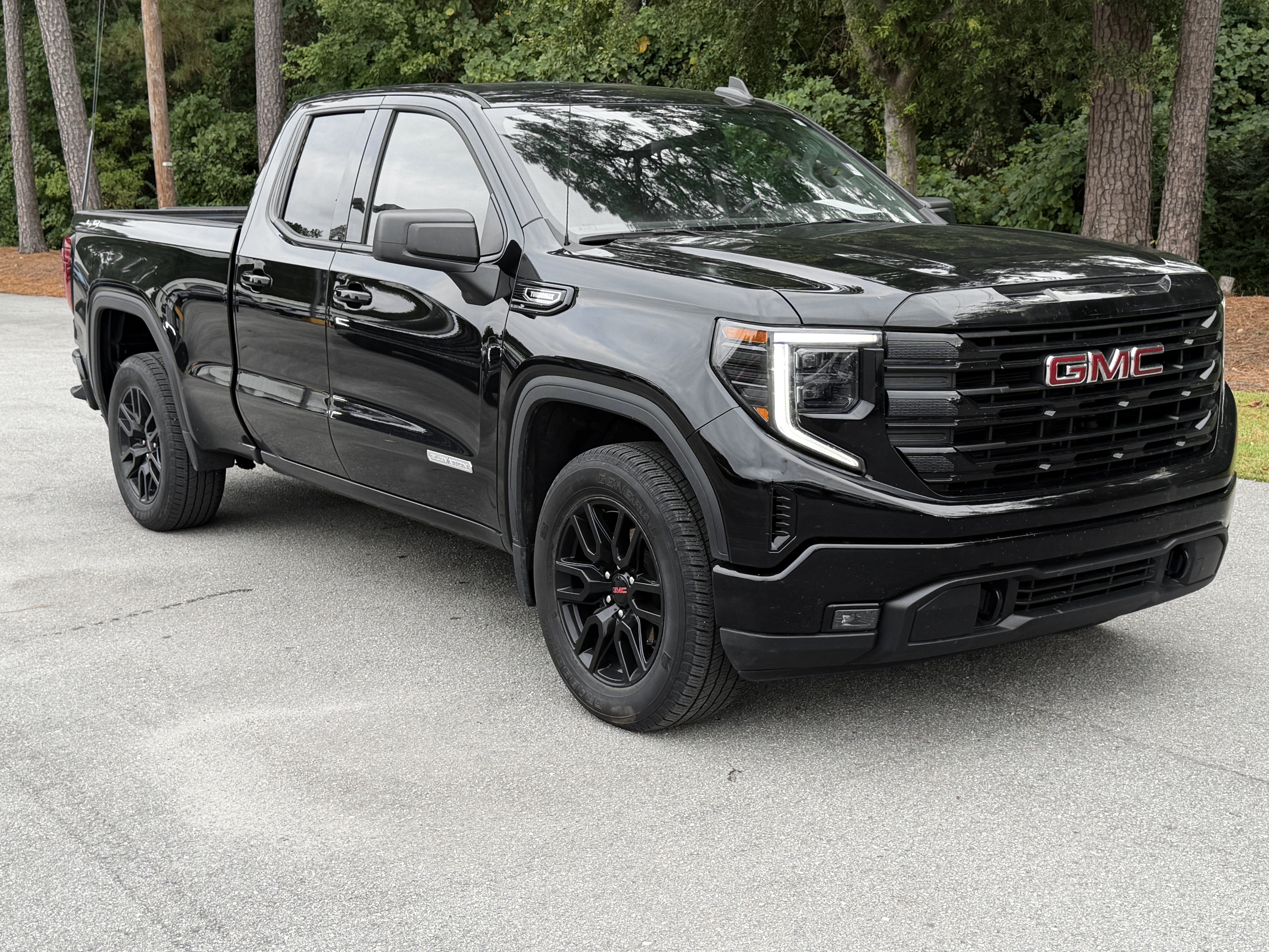 Used 2025 GMC Sierra 1500 Elevation AWD/4WD image 10