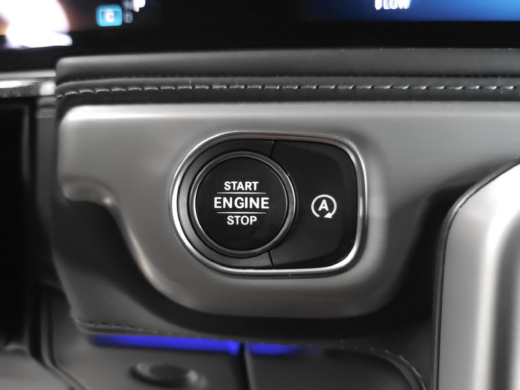 Used 2025 Mercedes-Benz G 63 AMG 4MATIC image 16