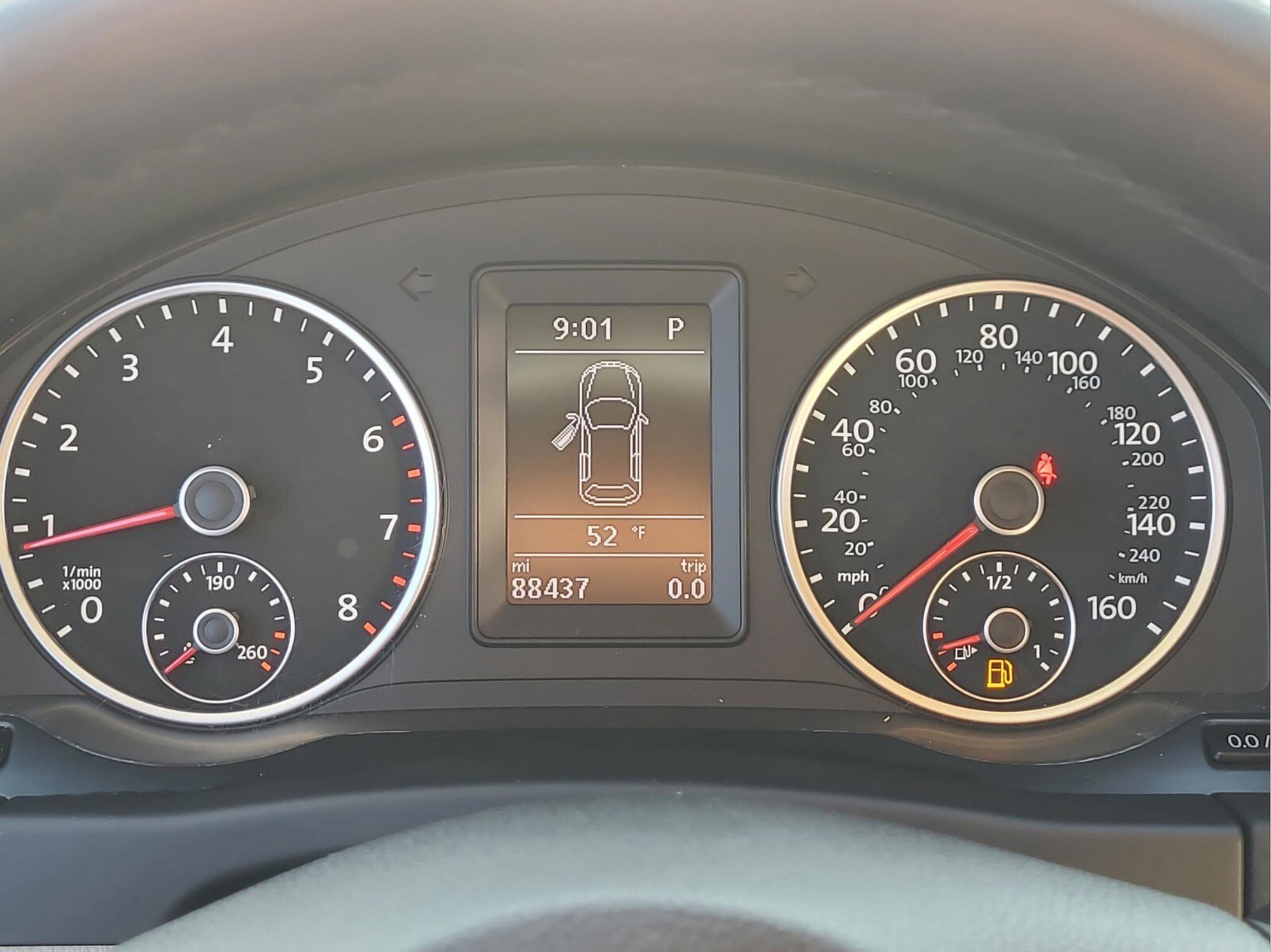 Used 2016 Volkswagen Tiguan S image 20