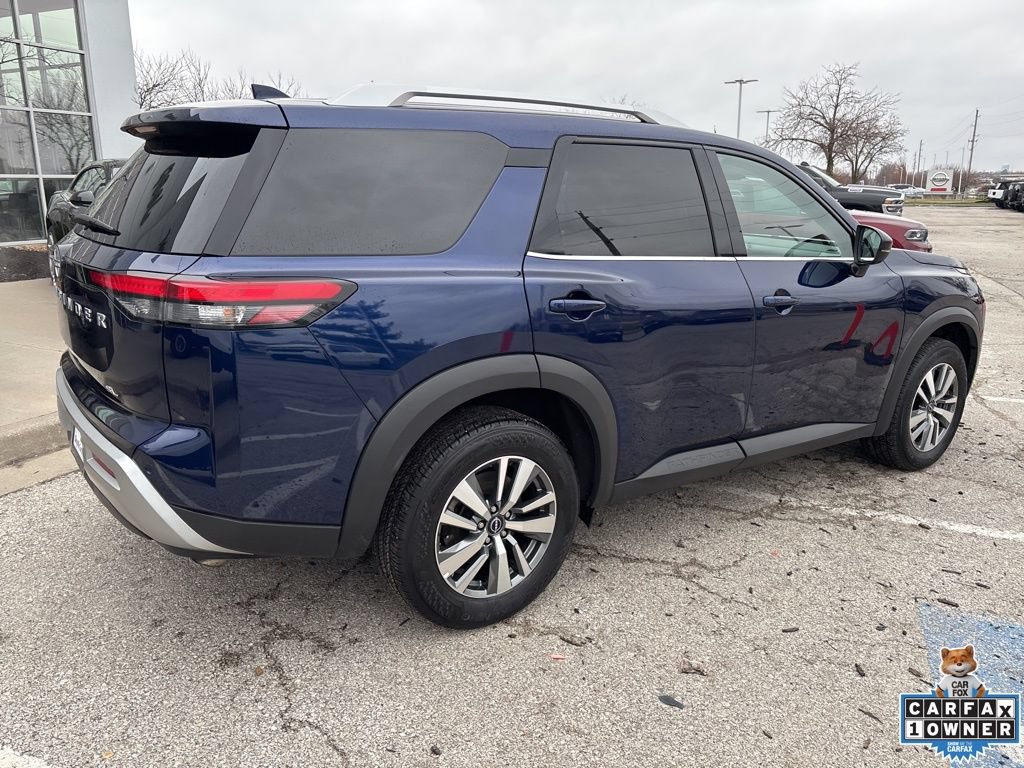 Used 2025 Nissan Pathfinder SL FWD image 31