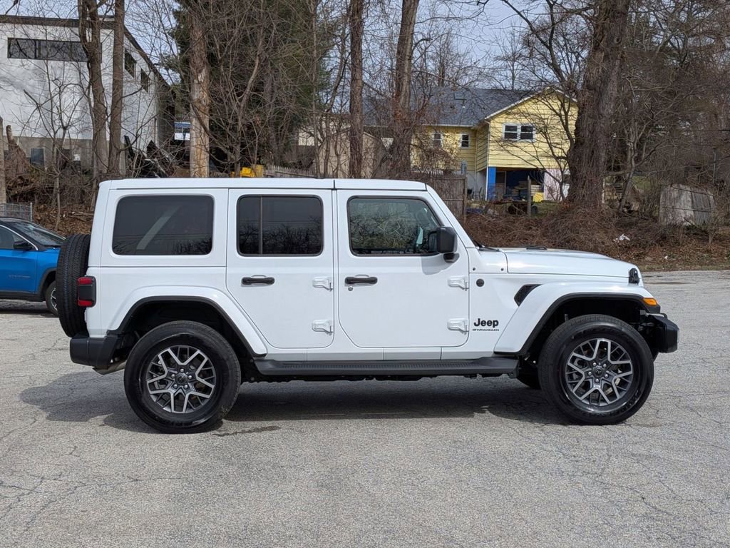 Certified 2025 Jeep Wrangler Sahara w/ Safety Group image 2