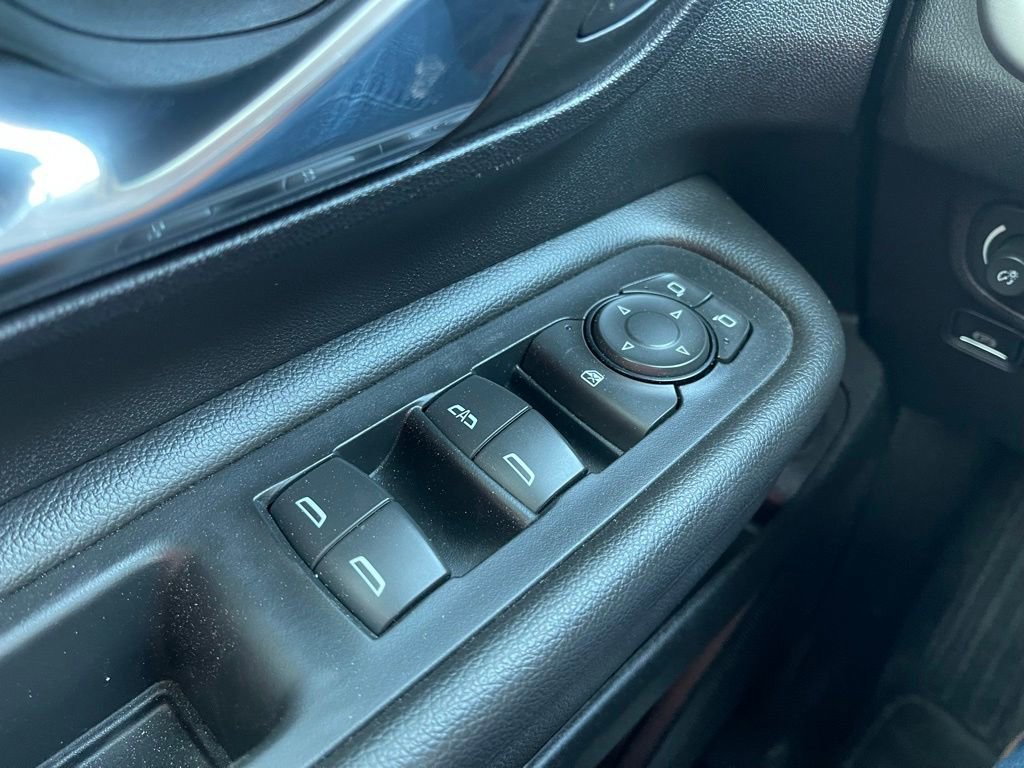 Used 2023 GMC Terrain AT4 image 16