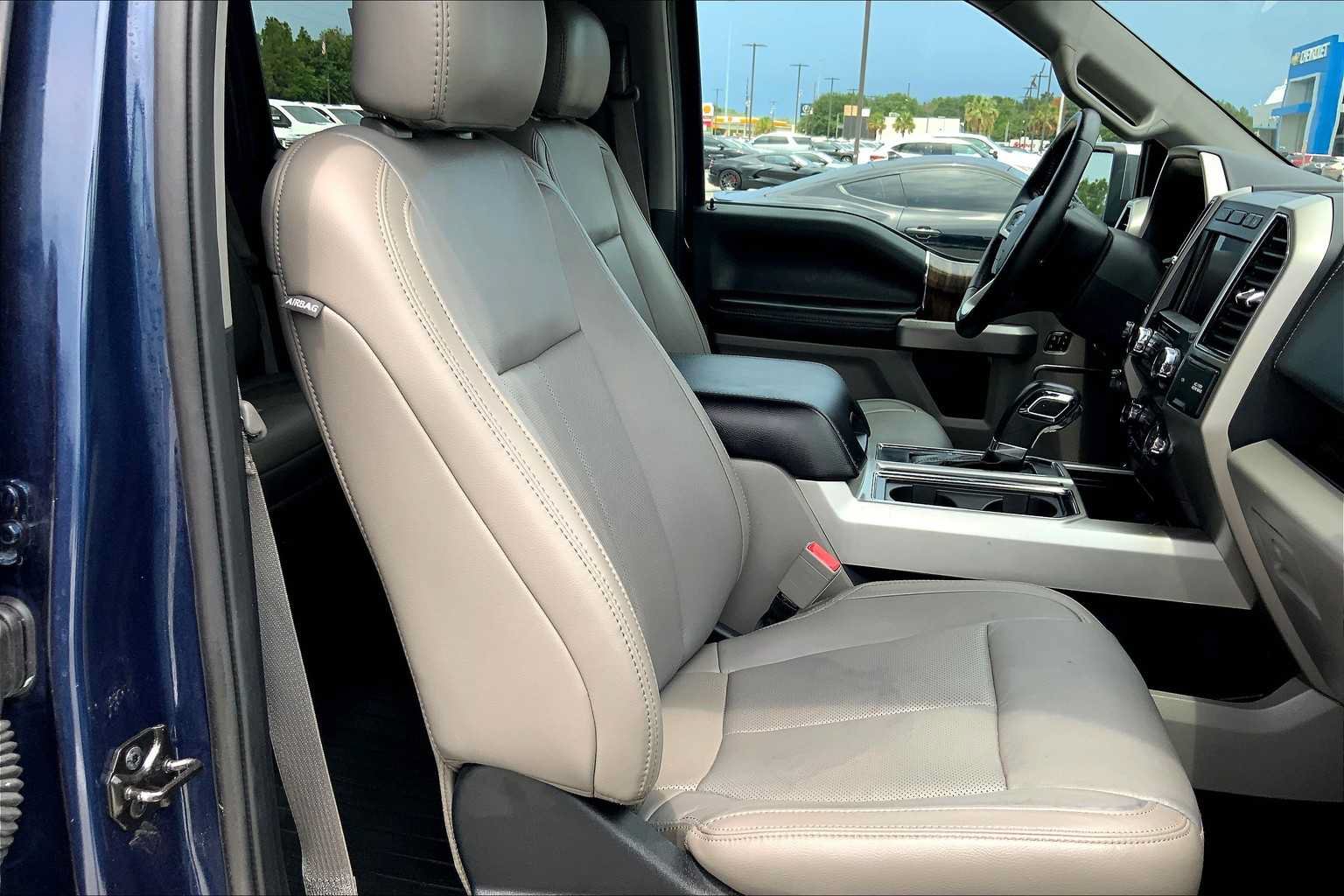 Used 2020 Ford F150 Lariat RWD image 9