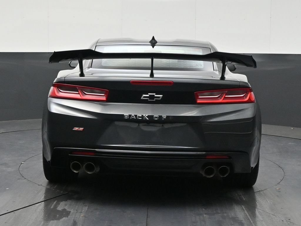 Used 2018 Chevrolet Camaro SS RWD image 4