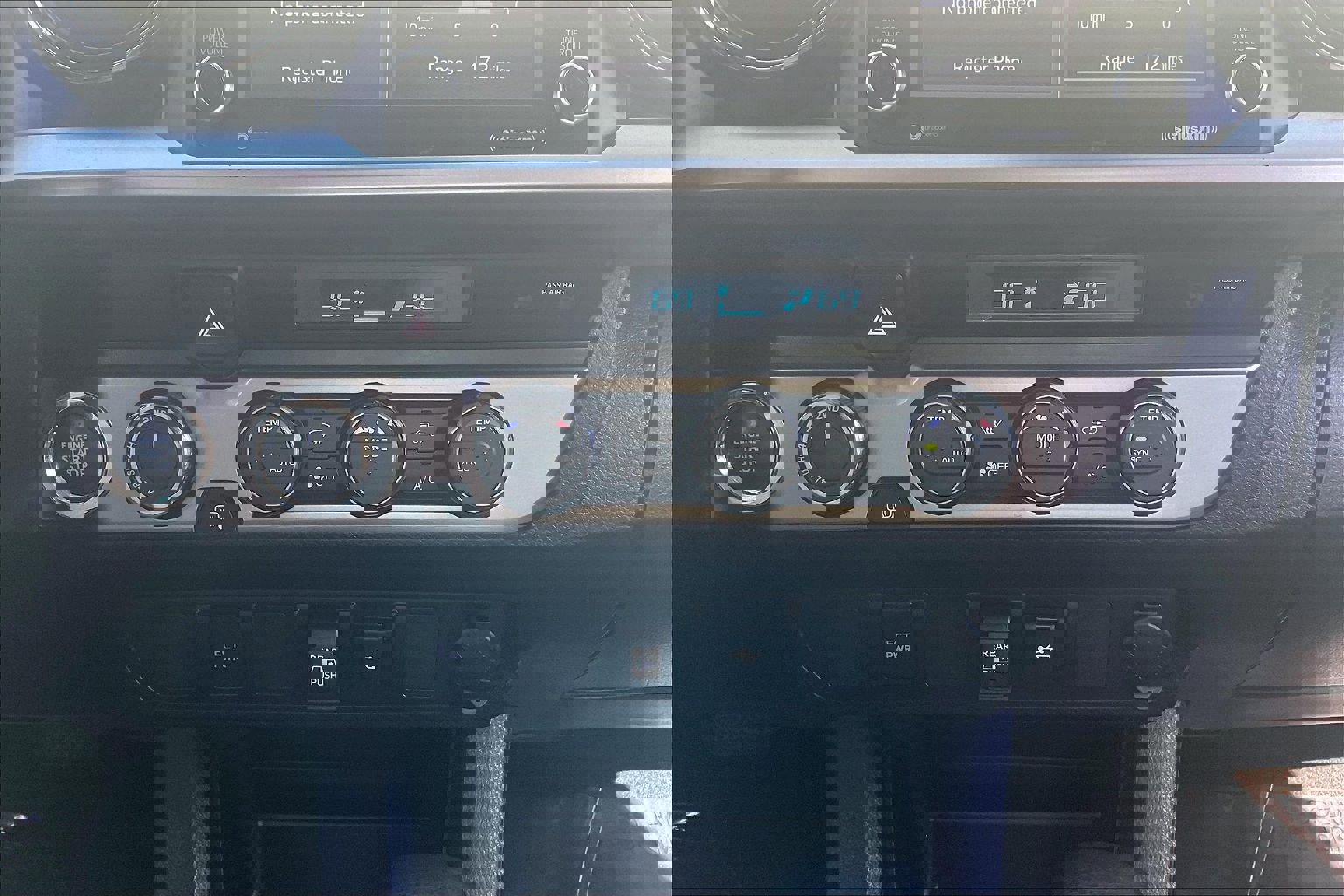 Used 2023 Toyota Tacoma SR5 AWD/4WD image 37