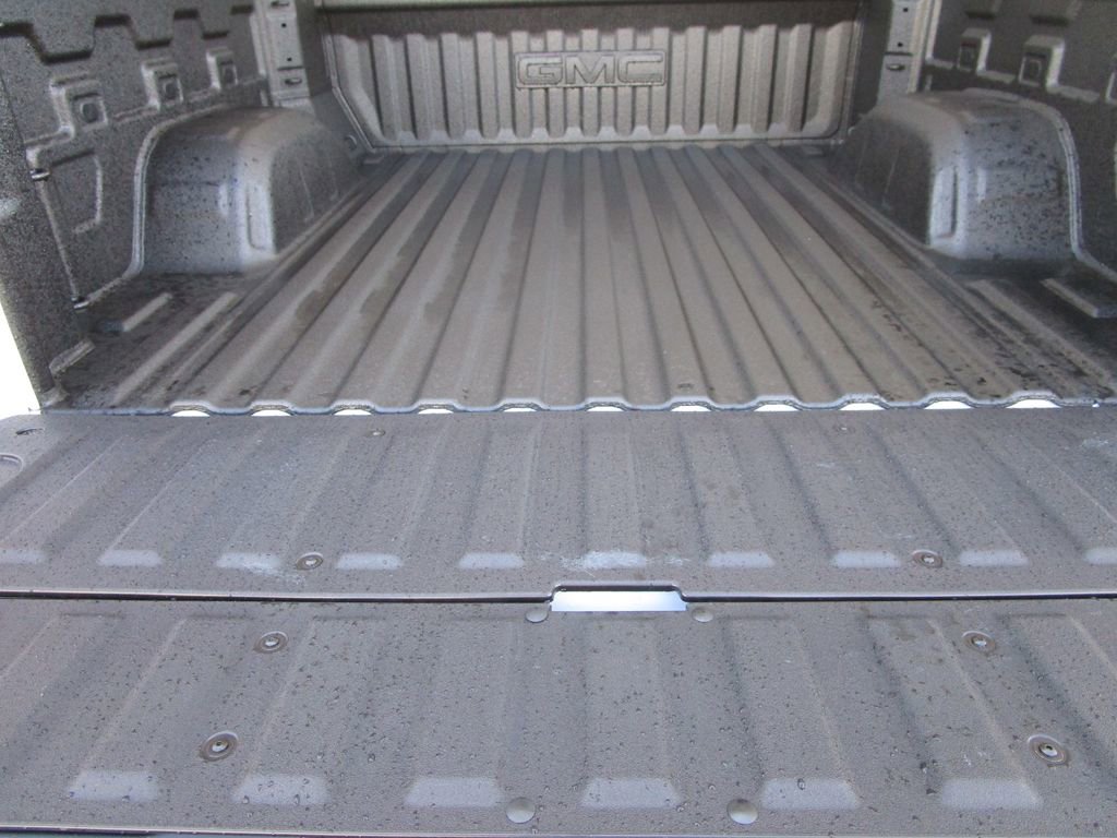 New 2026 GMC Sierra 1500 AT4 w/ Technology Package image 17