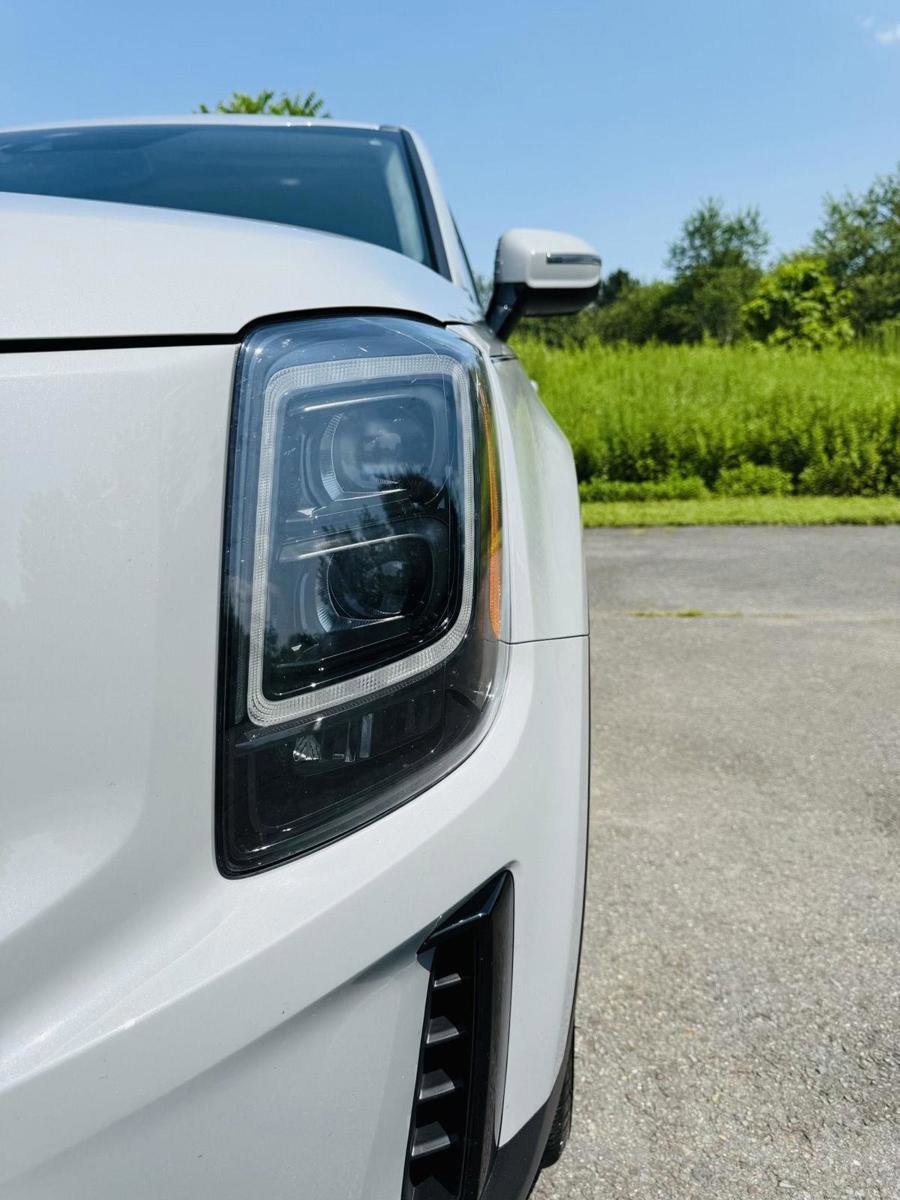 Used 2022 Kia Telluride SX w/ SX Prestige Package image 16