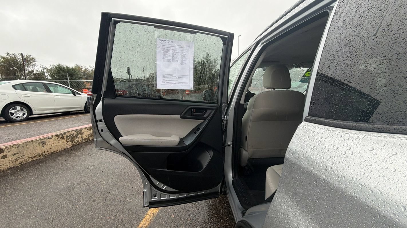 Used 2015 Subaru Forester 2.5i Premium AWD/4WD image 11