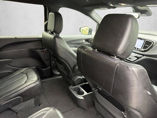 Used 2025 Chrysler Pacifica Select FWD image 27