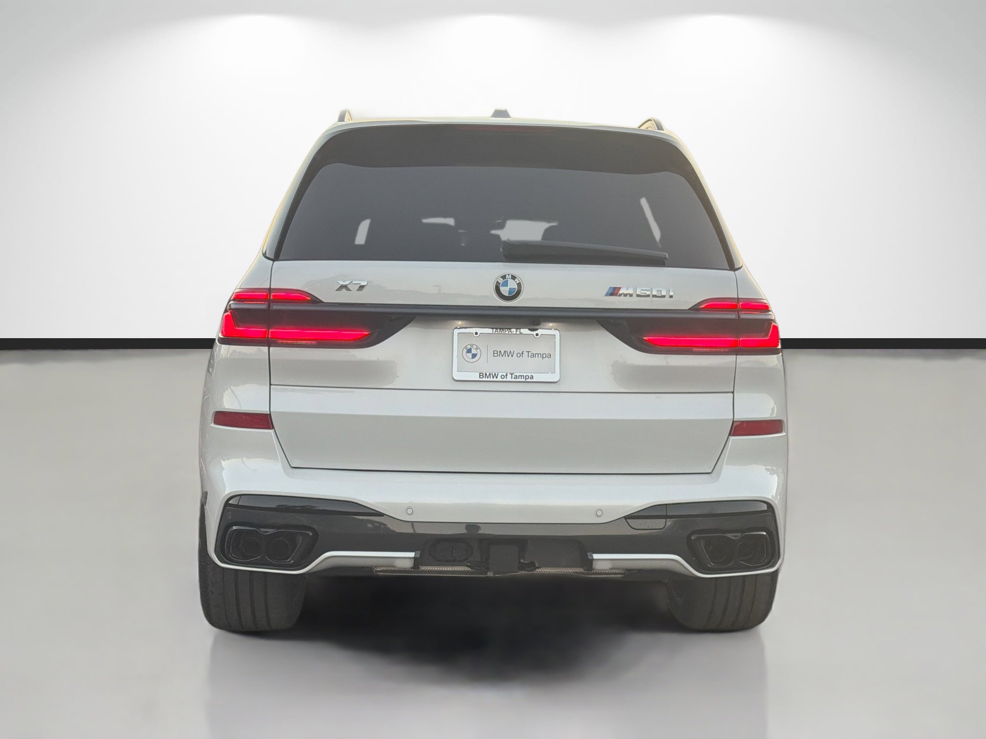 New 2026 BMW X7 M60i w/ Climate Comfort Package image 4