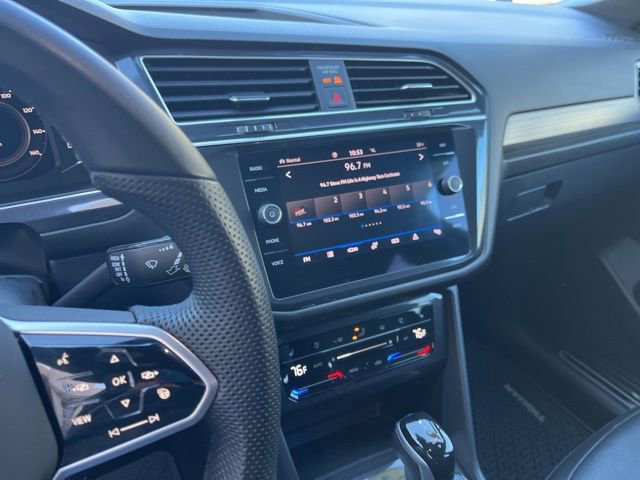 Used 2024 Volkswagen Tiguan SEL R-Line image 24