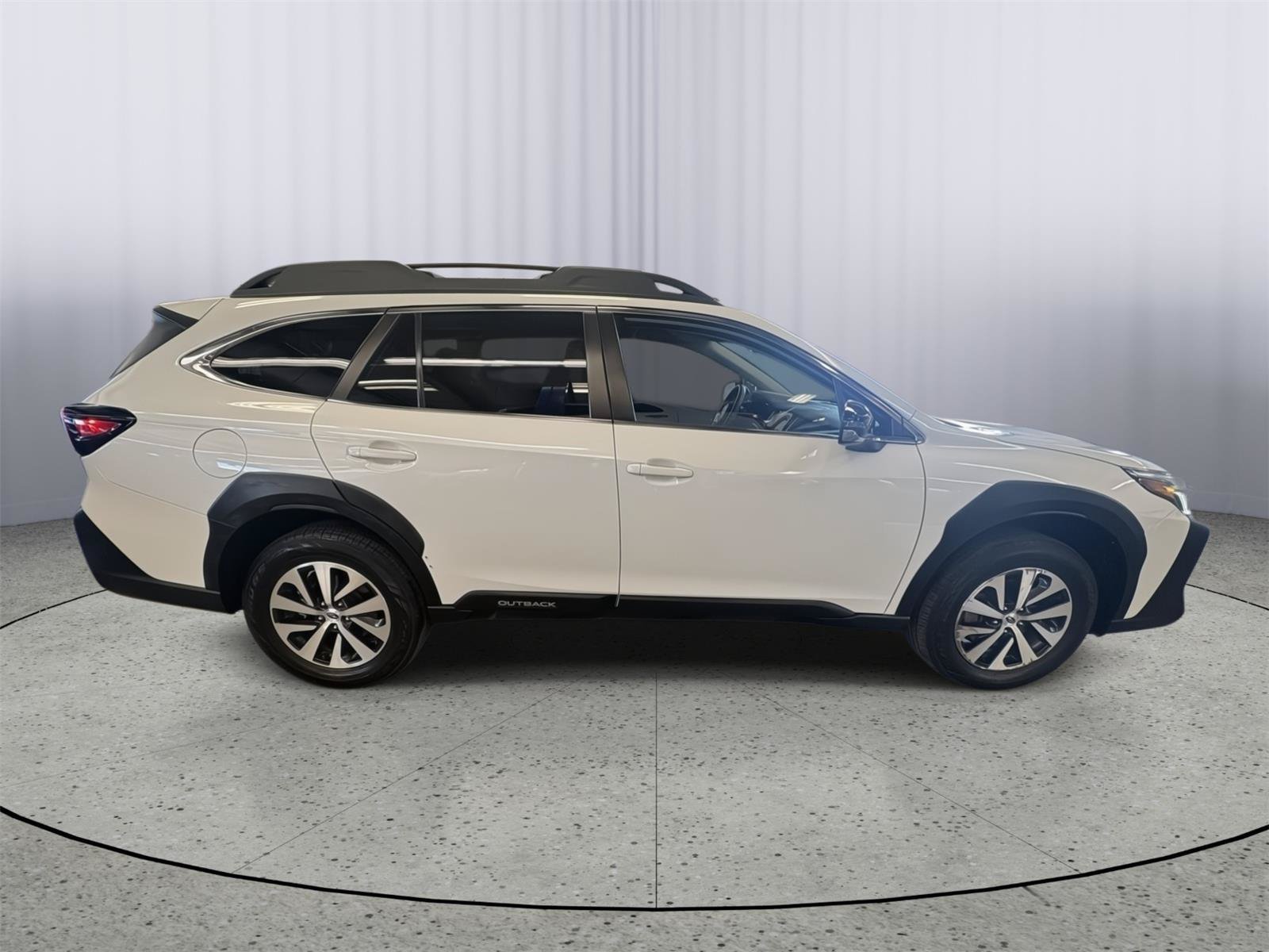 Used 2024 Subaru Outback Premium AWD/4WD image 6