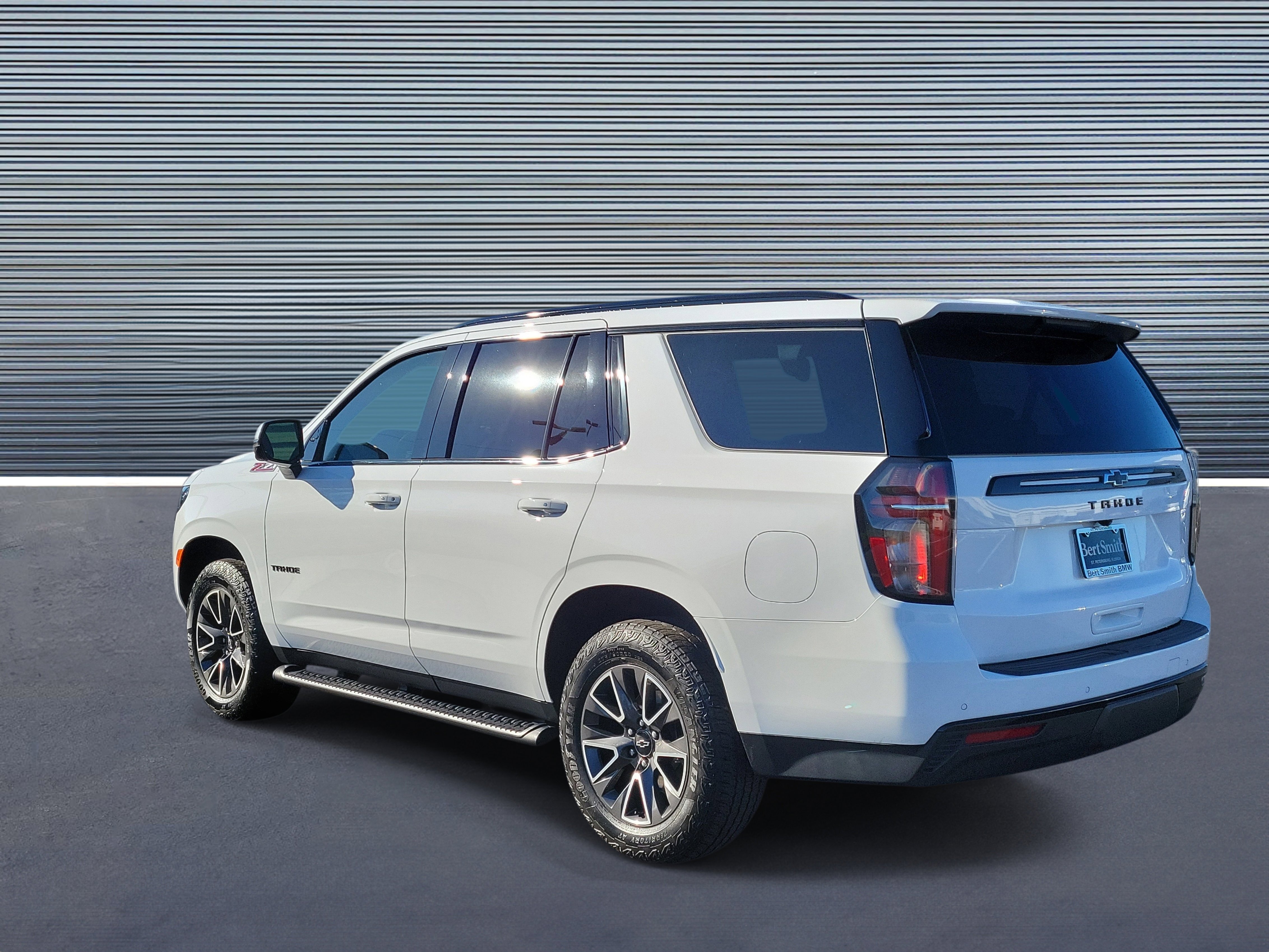 Used 2024 Chevrolet Tahoe Z71 w/ Luxury Package image 4