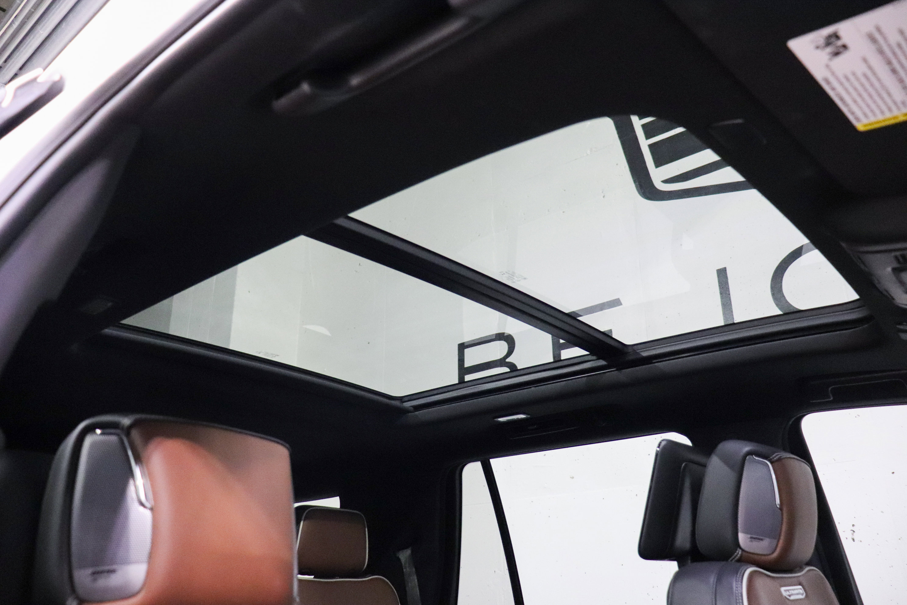 Used 2023 GMC Yukon Denali Ultimate image 17