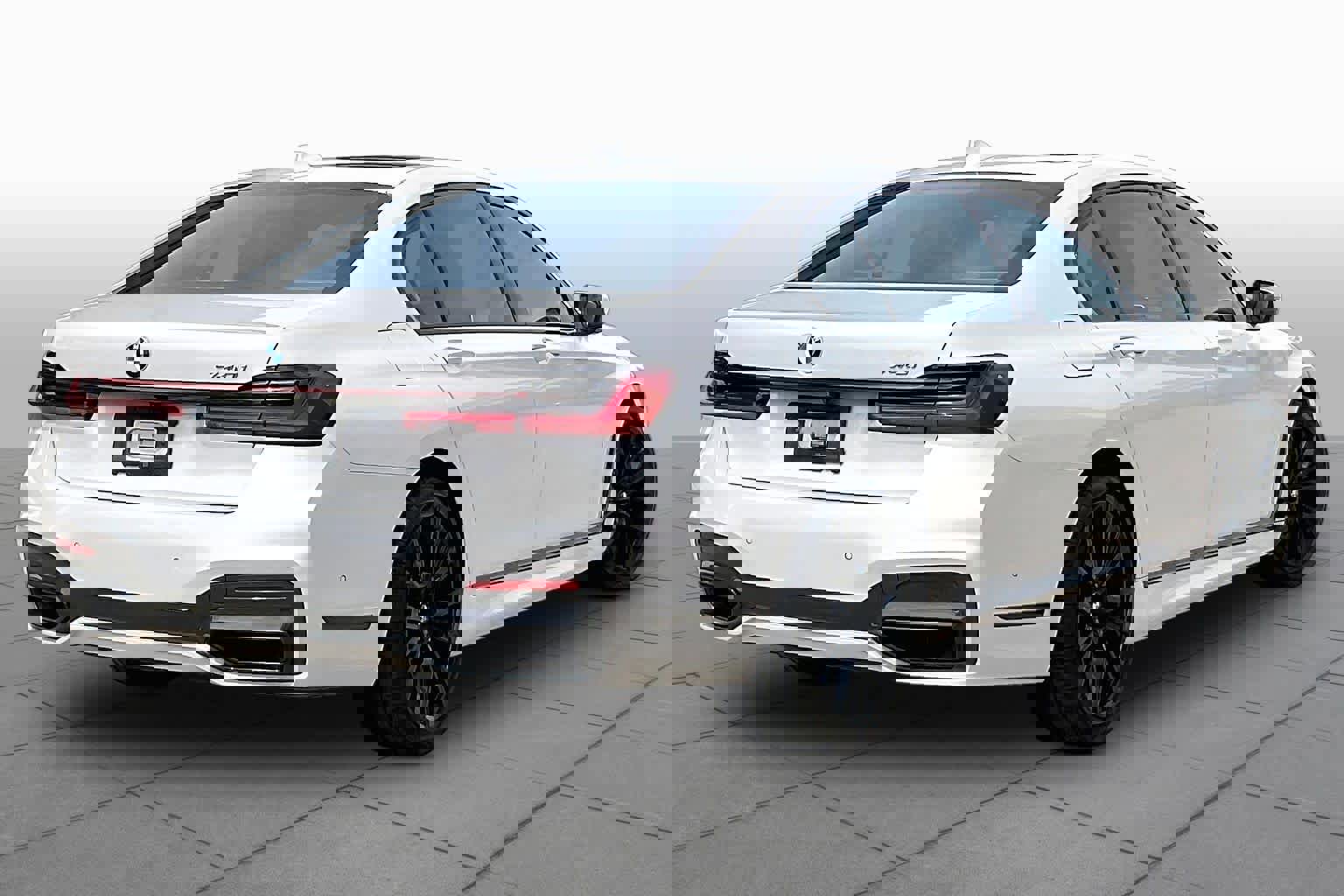 Used 2022 BMW 740i w/ M Sport Package image 12