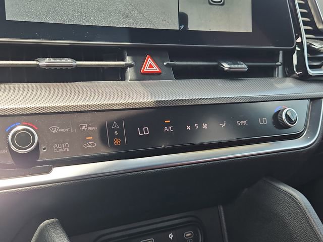 Used 2025 Kia Sportage SX image 23