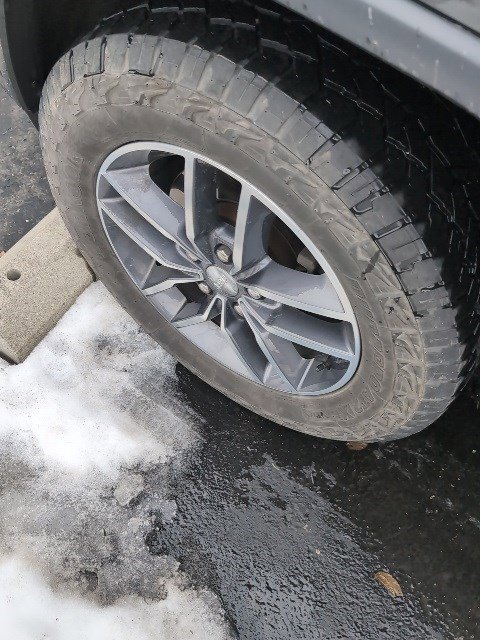 Used 2018 Jeep Grand Cherokee Laredo image 9