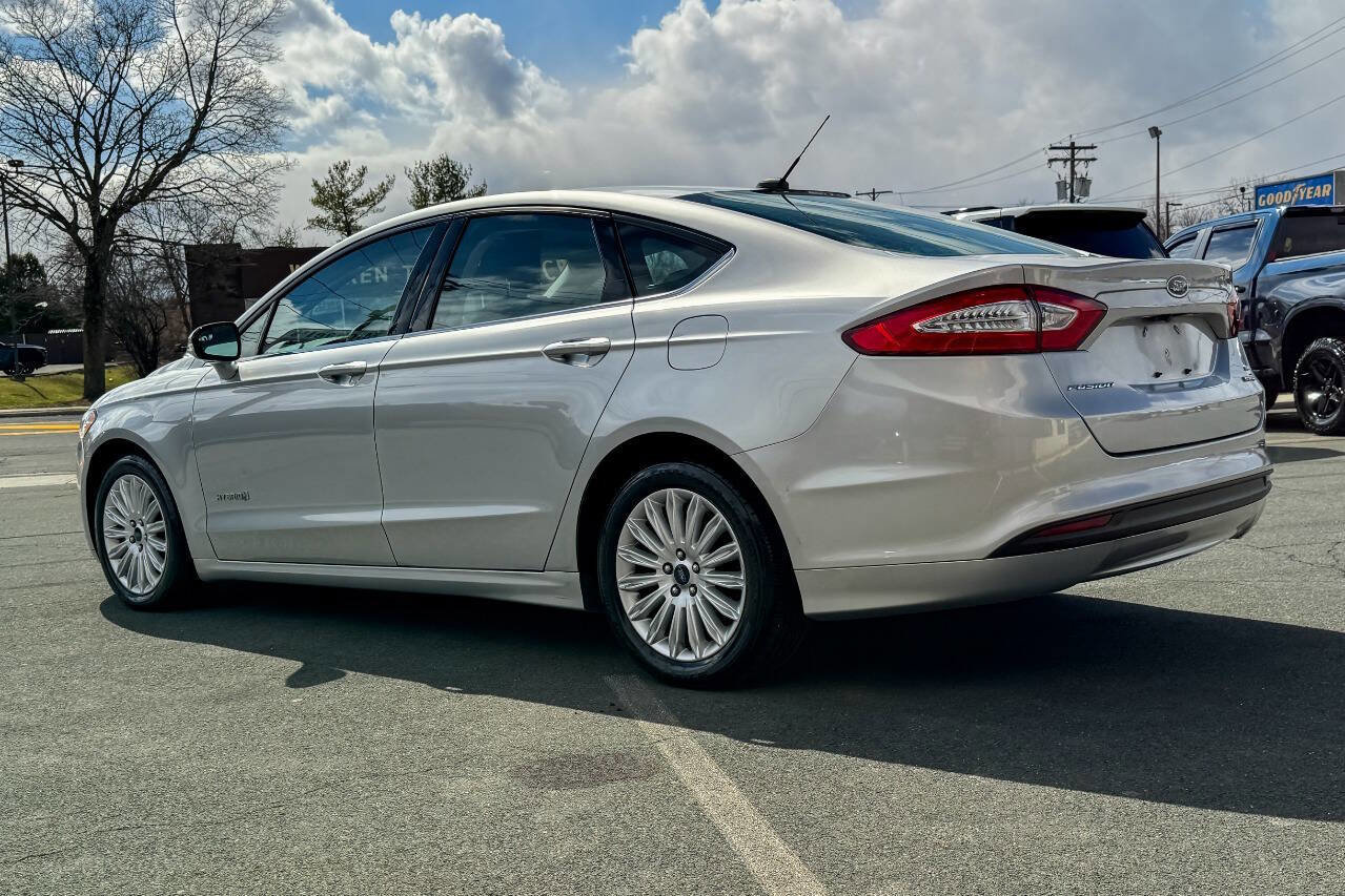 Used 2015 Ford Fusion SE image 6
