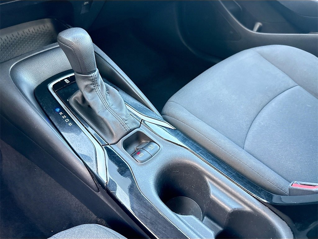 Used 2021 Toyota Corolla LE image 17