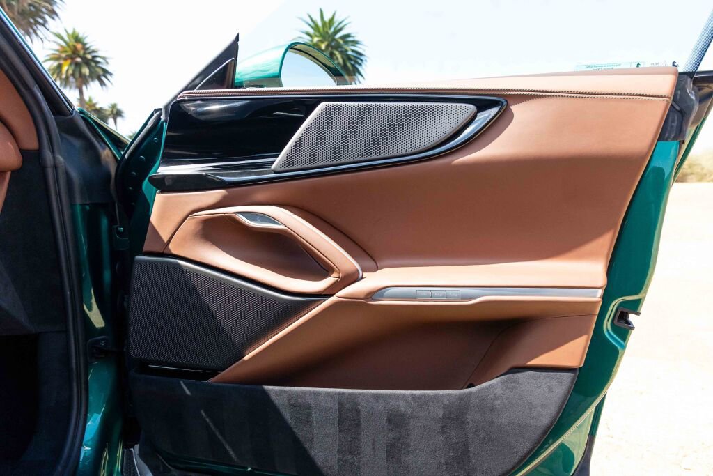 Certified 2024 Ferrari Purosangue image 33