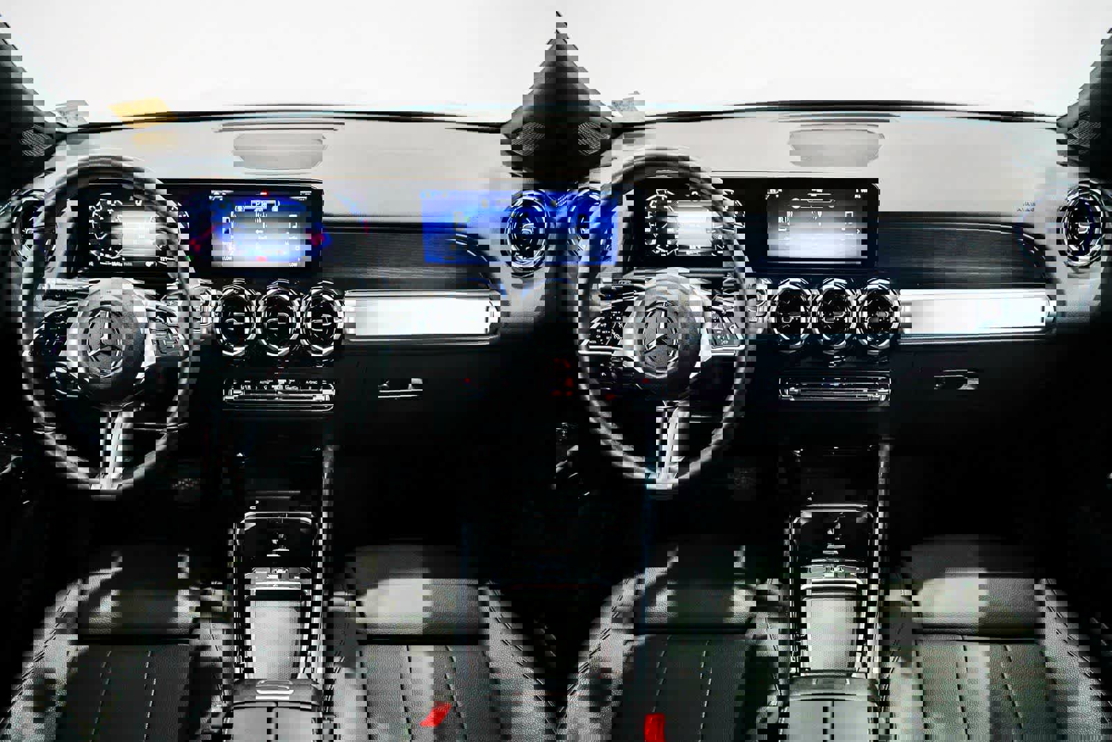 Used 2026 Mercedes-Benz GLB 250 image 11