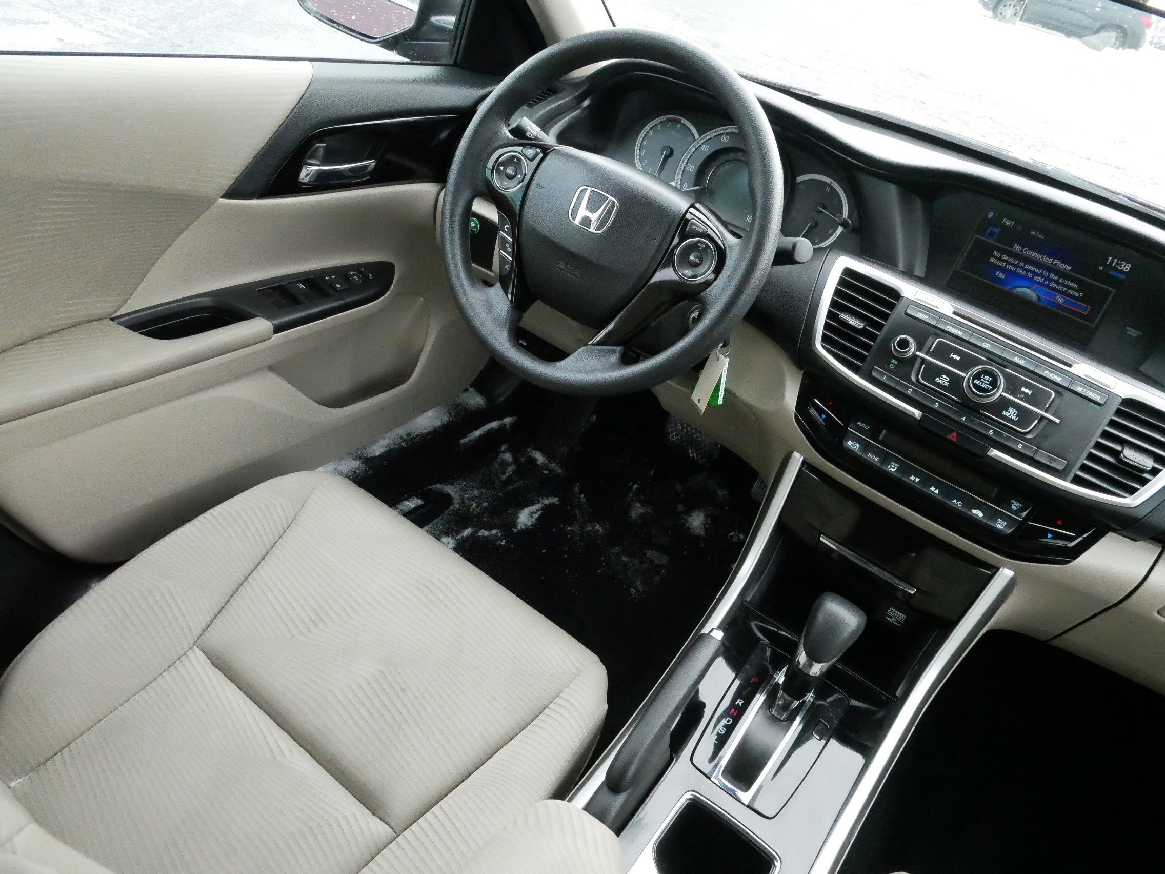 Used 2017 Honda Accord LX image 9
