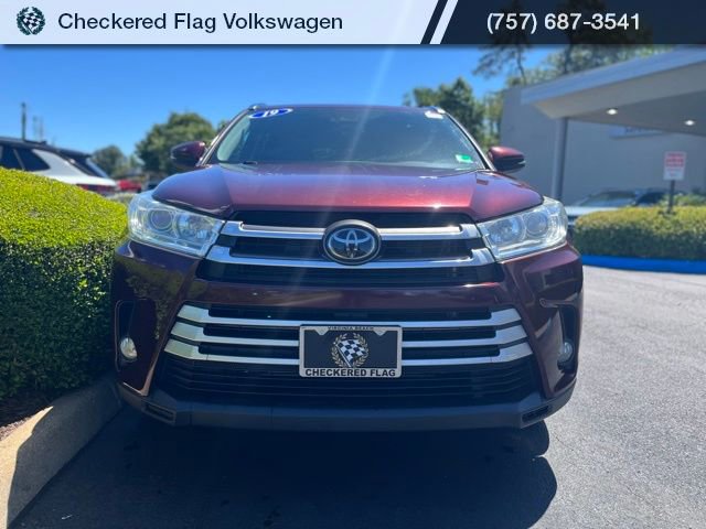 Used 2019 Toyota Highlander XLE AWD/4WD image 13