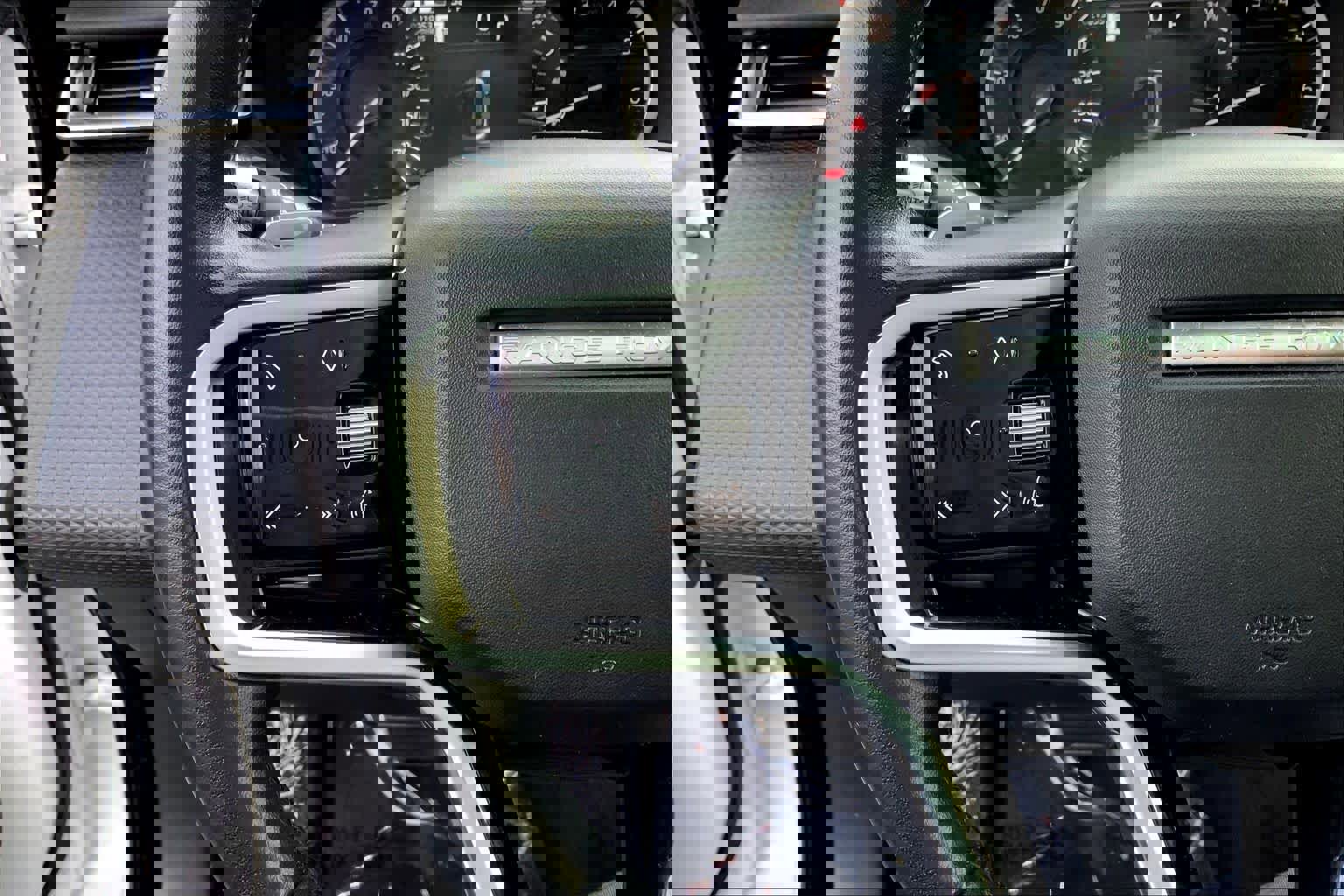 Used 2023 Land Rover Range Rover Velar R-Dynamic S image 21